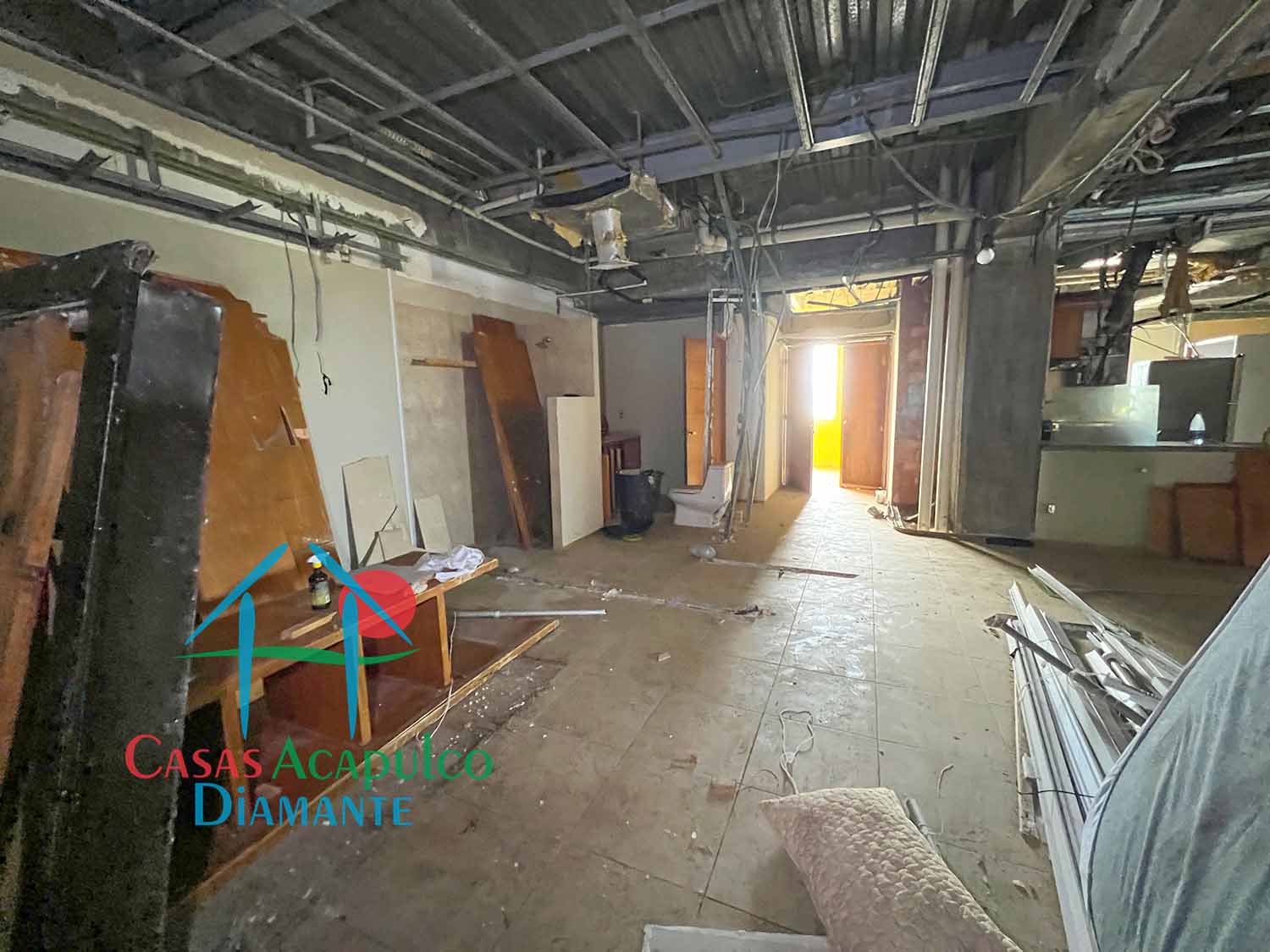 Galápagos 1001 - Recámara tres después de Otis 2